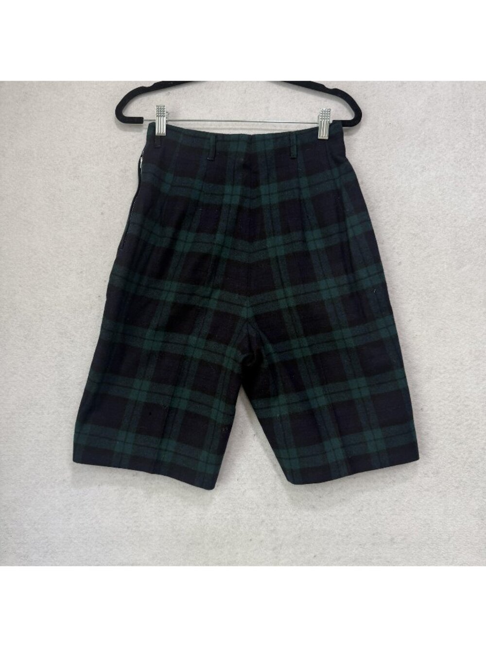 Vintage Pendleton Bermuda Shorts Womens 12 High Waist Green Plaid Pleated Lined